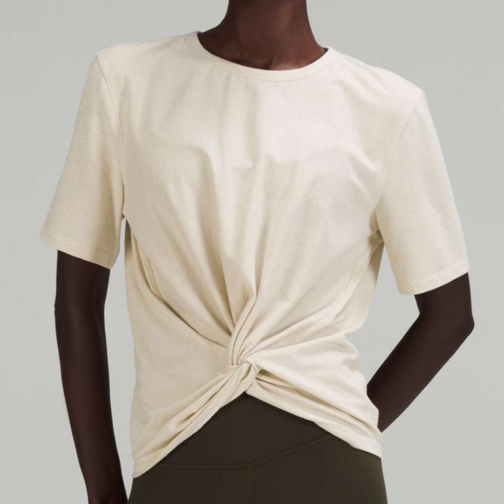 Lululemon crescent tee size 6